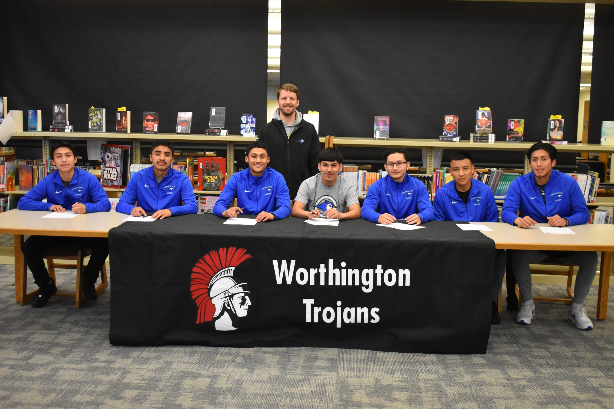 Bluejays sign 7